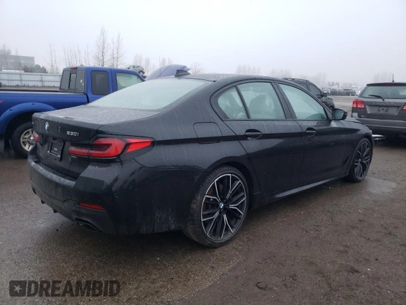 2022 BMW 5 Series 530i xDrive with VIN WBA13BJ07NCK90049, listed as a Copart auction lot 84477194 with 33,007 mi miles and Salvage Title. Bid and sale history available at carsss.com. Image 3.