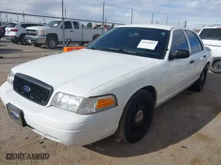 2010 Ford Police Interceptor with VIN 2FABP7BV6AX117385, listed as a IAAI auction lot 41176993 with 1 mi miles. Bid and sale history available at carsss.com. Image 17.
