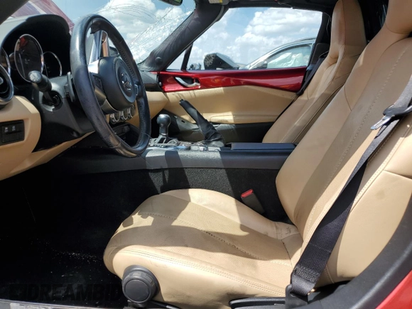 2020 Mazda MX-5 Miata Grand Touring z VIN JM1NDAM70L0414102, wystawiony jako Copart lot #55261575 z przebiegiem 70 157 mil mil oraz Szkoda całkowita • Salvage title. Historia ofert i sprzedaży dostępna na DreamBid. Obrazek 7.