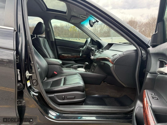 2010 Honda Accord Crosstour EX-L with VIN 5J6TF2H56AL005365, listed as a Copart auction lot 53543575 with 199,821 mi miles and Clean Title. Bid and sale history available at carsss.com. Image 5.