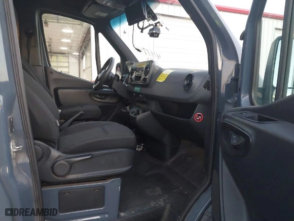 2019 Mercedes-Benz Sprinter Cargo Van with VIN WD4PF0CDXKP090477, listed as a IAAI auction lot 41477812 with 96,660 mi miles. Bid and sale history available at carsss.com. Image 5.