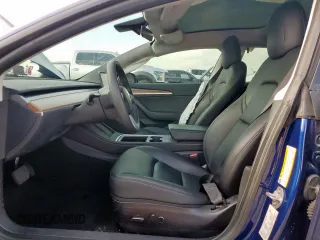 2022 Tesla Model 3 z VIN 5YJ3E1EA2NF343603, wystawiony jako Copart lot #59758095 z przebiegiem 14 965 mil mil oraz Szkoda całkowita • Salvage title. Historia ofert i sprzedaży dostępna na DreamBid. Obrazek 7.