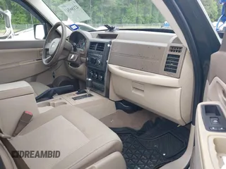 2008 Jeep Liberty Sport with VIN 1J8GN28K08W202274, listed as a IAAI auction lot 42186343 with 95,446 mi miles. Bid and sale history available at carsss.com. Image 5.