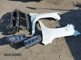2023 GMC Acadia SLE z VIN 1GKKNKL44PZ195048, wystawiony jako IAAI lot #41916926 z przebiegiem 16 329 mil mil oraz . Historia ofert i sprzedaży dostępna na DreamBid. Obrazek 12.