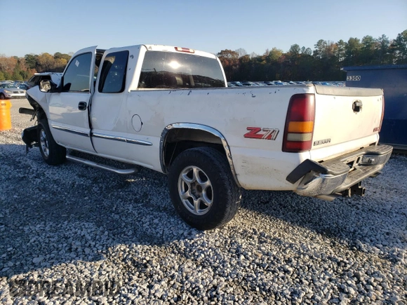 2000 GMC New Sierra 1500 SLE with VIN 2GTEK19T3Y1149523, listed as a Copart auction lot 82524164 with 356,646 mi miles and Non Repairable. Bid and sale history available at carsss.com. Image 2.