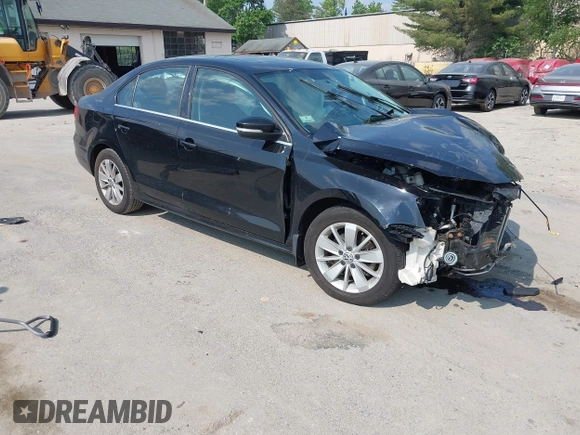 2015 Volkswagen Jetta SE с VIN 3VWLA7AJ4FM328759, выставлен на аукционе IAAI как лот 42451955 с пробегом 260 821 миль миль и . История ставок и продаж доступна на DreamBid. Изображение 1.