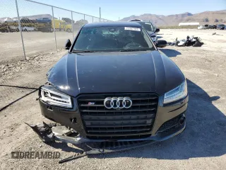 2017 Audi S8 z VIN WUAJ5AFD1HN900851, wystawiony jako Copart lot #72397763 z przebiegiem 51 032 mil mil oraz . Historia ofert i sprzedaży dostępna na DreamBid. Obrazek 5.