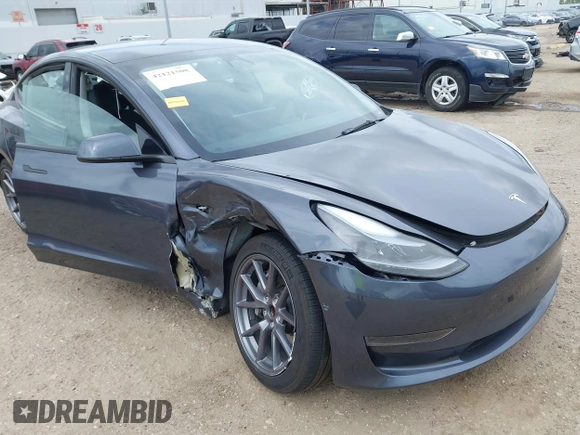 2023 Tesla Model 3 z VIN 5YJ3E1EA1PF642955, wystawiony jako IAAI lot #42121508 z przebiegiem 22 831 mil mil oraz . Historia ofert i sprzedaży dostępna na DreamBid. Obrazek 6.
