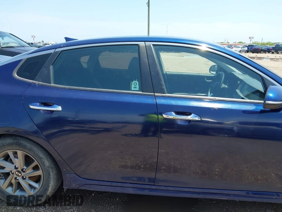 2019 Kia Optima LX z VIN 5XXGT4L38KG341070, wystawiony jako IAAI lot #42348351 z przebiegiem 112 143 mil mil oraz . Historia ofert i sprzedaży dostępna na DreamBid. Obrazek 14.