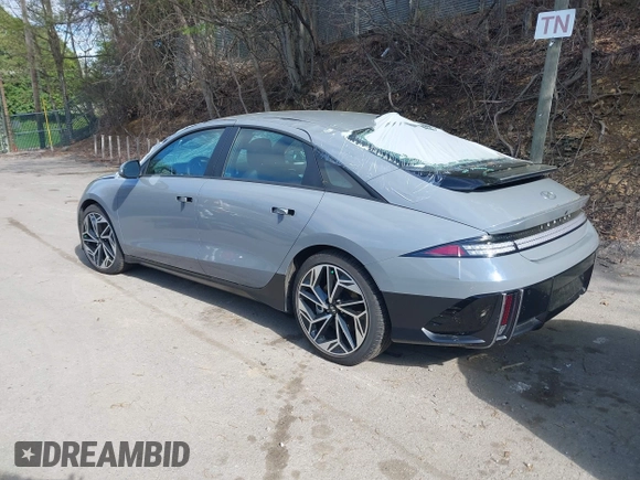 2024 Hyundai Ioniq 6 SEL z VIN KMHM34AC0RA076572, wystawiony jako IAAI lot #42188178 z przebiegiem 1 828 mil mil oraz . Historia ofert i sprzedaży dostępna na DreamBid. Obrazek 3.