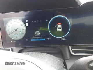 2024 Hyundai Elantra SEL z VIN KMHLM4DGXRU658961, wystawiony jako IAAI lot #42180658 z przebiegiem 5 090 mil mil oraz . Historia ofert i sprzedaży dostępna na DreamBid. Obrazek 7.
