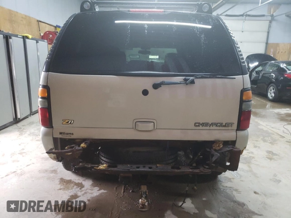 2004 Chevrolet Tahoe LS with VIN 1GNEK13Z94R239989, listed as a Copart auction lot 53261905 with 347,529 mi miles and Clean Title. Bid and sale history available at carsss.com. Image 6.
