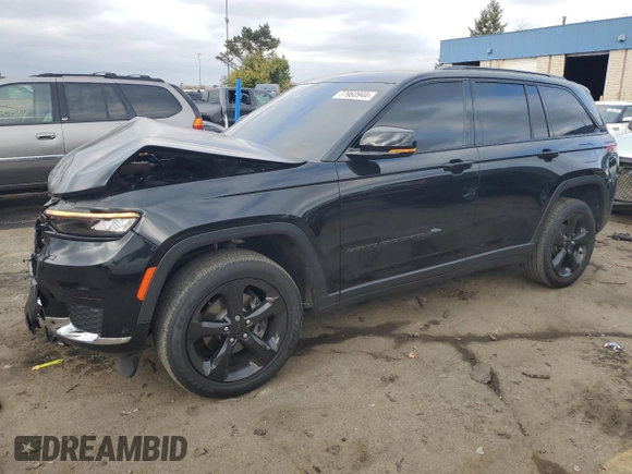 2022 Jeep Grand Cherokee Laredo with VIN 1C4RJHAGXN8633046, listed as a Copart auction lot 77960944 with 41,830 mi miles and Clean title. Bid and sale history available at DreamBid. Image 1.