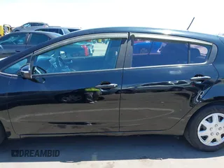 2017 Kia Forte LX z VIN KNAFK5A84H5696833, wystawiony jako IAAI lot #42024006 z przebiegiem 96 414 mil mil oraz . Historia ofert i sprzedaży dostępna na DreamBid. Obrazek 15.