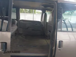1999 Chevrolet Astro z VIN 1GNDM19W6XB162935, wystawiony jako IAAI lot #42230563 z przebiegiem 317 204 mil mil oraz . Historia ofert i sprzedaży dostępna na DreamBid. Obrazek 8.