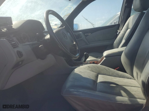 1996 Mercedes-Benz E Class with VIN WDBJF20F1TJ019480, listed as a Copart auction lot 76764114 with 0 mi miles and Salvage Title. Bid and sale history available at carsss.com. Image 7.