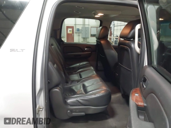 2013 GMC Yukon XL SLT z VIN 1GKS2KE71DR342261, wystawiony jako IAAI lot #42018535 z przebiegiem 201 847 mil mil oraz . Historia ofert i sprzedaży dostępna na DreamBid. Obrazek 8.