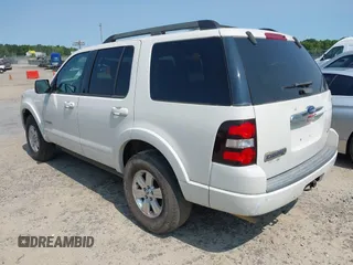 2008 Ford Explorer XLT z VIN 1FMEU73E68UA09652, wystawiony jako IAAI lot #42396626 z przebiegiem 108 395 mil mil oraz . Historia ofert i sprzedaży dostępna na DreamBid. Obrazek 3.