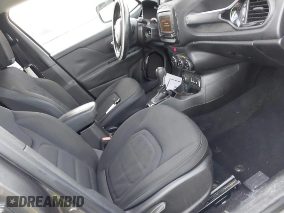 2016 Jeep Renegade Latitude with VIN ZACCJBBT5GPD37944, listed as a IAAI auction lot 41441463 with 103,429 mi miles. Bid and sale history available at carsss.com. Image 5.