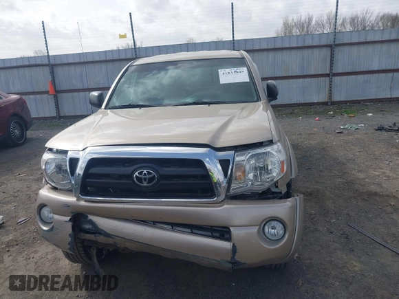 2006 Toyota Tacoma with VIN 5TEUU42N96Z268219, listed as a IAAI auction lot 41833805 with 151,872 mi miles. Bid and sale history available at carsss.com. Image 12.