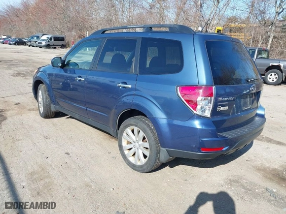 2012 Subaru Forester 2.5X Premium with VIN JF2SHADC9CH446294, listed as a IAAI auction lot 41933795 with 136,840 mi miles. Bid and sale history available at carsss.com. Image 3.