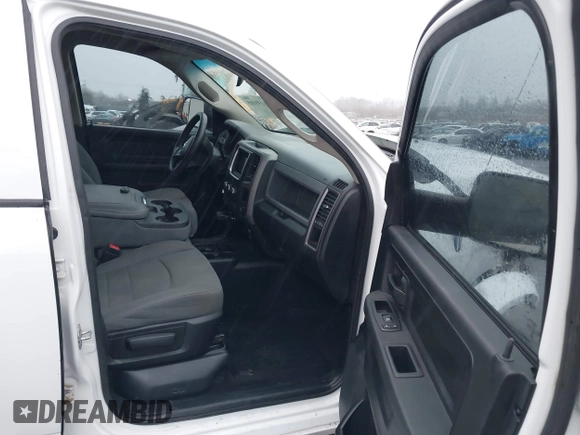 2013 Ram 2500 Tradesman with VIN 3C6UR5CL9DG565267, listed as a IAAI auction lot 41199105 with 206,638 mi miles. Bid and sale history available at carsss.com. Image 5.