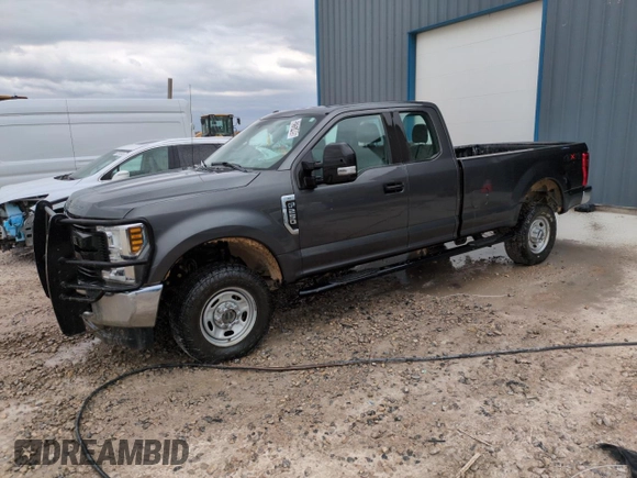 2018 Ford F-250 XL with VIN 1FT7X2B65JEB31372, listed as a Copart auction lot 52757495 with 167,640 mi miles and Clean title. Bid and sale history available at DreamBid. Image 1.