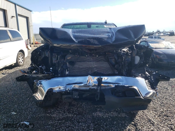 2019 Chevrolet Silverado 1500 LT with VIN 1GCUYDED8KZ156749, listed as a Copart auction lot 43020535 with 39,857 mi miles and Salvage Title. Bid and sale history available at carsss.com. Image 5.
