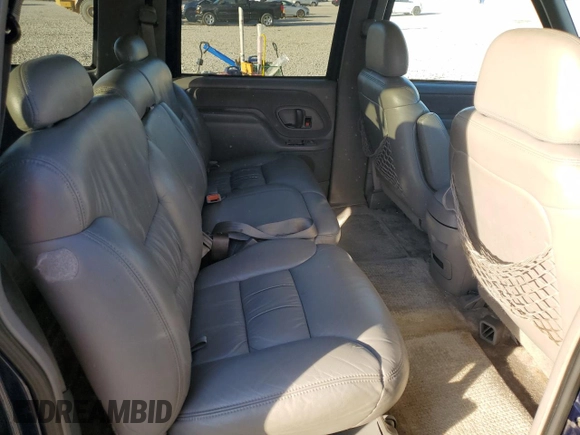 1999 Chevrolet Suburban with VIN 3GNEC16R3XG257322, listed as a Copart auction lot 77601224 with 196,923 mi miles and Salvage Title. Bid and sale history available at carsss.com. Image 11.