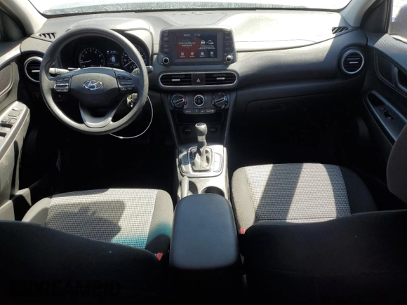 2018 Hyundai Kona SE with VIN KM8K12AA8JU147665, listed as a Copart auction lot 49247315 with 51,793 mi miles and Salvage Title. Bid and sale history available at DreamBid. Image 8.