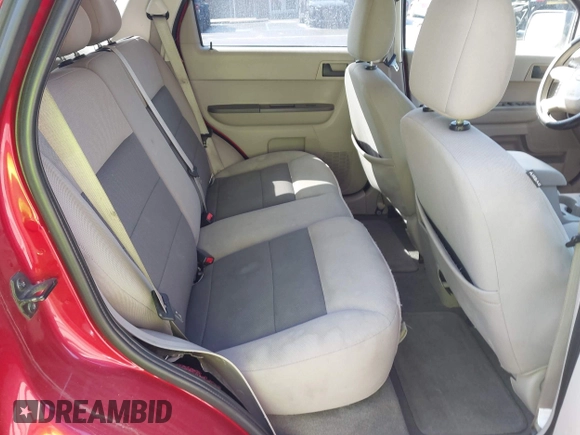 2008 Ford Escape XLT with VIN 1FMCU93108KC15674, listed as a IAAI auction lot 42049019 with 180,077 mi miles. Bid and sale history available at carsss.com. Image 8.