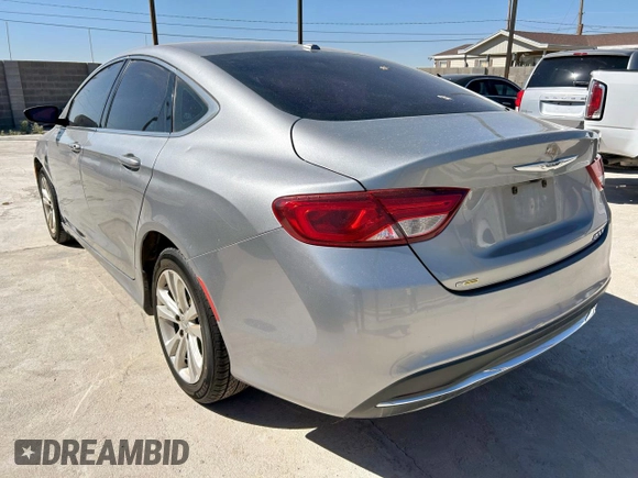 2015 Chrysler 200 Limited with VIN 1C3CCCAB4FN660631, listed as a Copart auction lot 59960725 with 204,751 mi miles and Clean title. Bid and sale history available at DreamBid. Image 3.