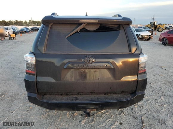 2021 Toyota 4Runner SR5 with VIN JTEEU5JR1M5237556, listed as a Copart auction lot 87691135 with 87,467 mi miles and Salvage Title. Bid and sale history available at carsss.com. Image 6.