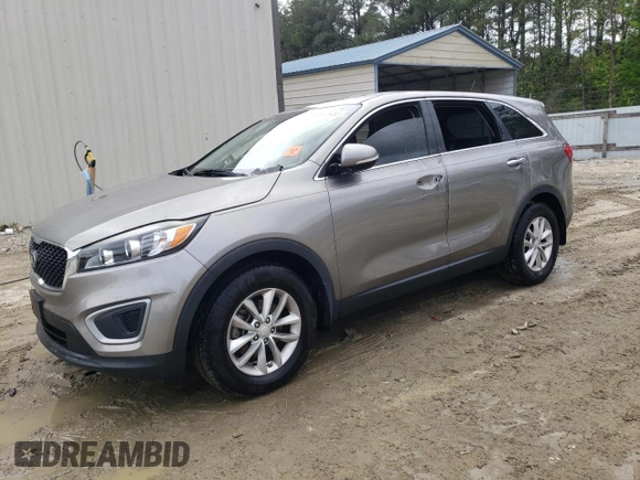 2018 Kia Sorento LX z VIN 5XYPG4A31JG345348, wystawiony jako Copart lot #55413455 z przebiegiem 64 868 mil mil oraz Szkoda całkowita • Salvage title. Historia ofert i sprzedaży dostępna na DreamBid. Obrazek 1.