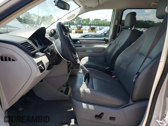 2011 Volkswagen Routan SE with VIN 2V4RW3DG2BR766535, listed as a Copart auction lot 62953345 with 172,620 mi miles and Salvage title. Bid and sale history available at DreamBid. Image 7.