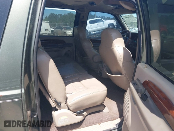 2001 Ford Excursion Limited z VIN 1FMNU42S71EA08659, wystawiony jako IAAI lot #42073155 z przebiegiem 393 805 mil mil oraz . Historia ofert i sprzedaży dostępna na DreamBid. Obrazek 8.