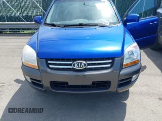 2006 Kia Sportage LX with VIN KNDJF723167214580, listed as a IAAI auction lot 42126184 with 125,434 mi miles and . Bid and sale history available at carsss.com. Image 6.