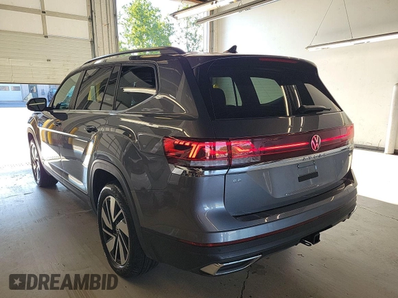 2024 Volkswagen Atlas SE with VIN 1V2HR2CA8RC579421, listed as a IAAI auction lot 42850666 with 18,926 mi miles and . Bid and sale history available at DreamBid. Image 13.