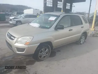 2009 Kia Sportage LX with VIN KNDJE723997561436, listed as a IAAI auction lot 41440459 with 183,476 mi miles. Bid and sale history available at carsss.com. Image 2.