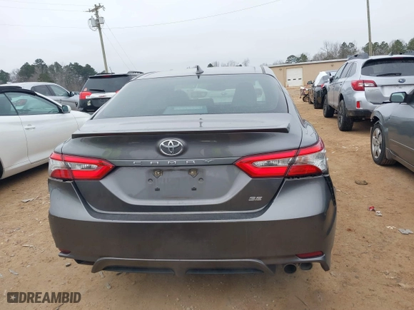 2018 Toyota Camry LE with VIN 4T1B11HK3JU630411, listed as a IAAI auction lot 41423338 with 134,959 mi miles. Bid and sale history available at carsss.com. Image 17.