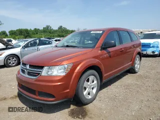 2013 Dodge Journey SE z VIN 3C4PDCAB0DT501953, wystawiony jako Copart lot #59986475 z przebiegiem 141 755 mil mil oraz Czysty tytuł • Clean title. Historia ofert i sprzedaży dostępna na DreamBid. Obrazek 1.