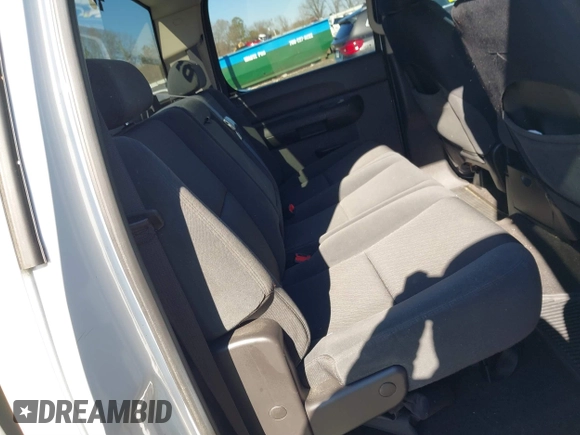 2009 Chevrolet Silverado 1500 with VIN 2GCEC23J391139098, listed as a IAAI auction lot 41440718 with 143,000 mi miles and . Bid and sale history available at DreamBid. Image 7.