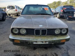 1988 BMW 3 Series z VIN WBABB230XJ8861681, wystawiony jako Copart lot #82829404 z przebiegiem Nie podano mil oraz Czysty tytuł • Clean title. Historia ofert i sprzedaży dostępna na DreamBid. Obrazek 5.