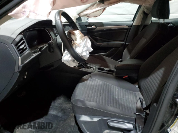 2024 Volkswagen Jetta S z VIN 3VW5M7BU2RM037027, wystawiony jako Copart lot #50875495 z przebiegiem 14 120 mil mil oraz Szkoda całkowita • Salvage title. Historia ofert i sprzedaży dostępna na DreamBid. Obrazek 7.