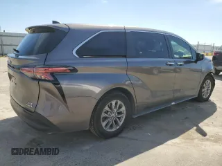 2022 Toyota Sienna XLE with VIN 5TDYRKEC3NS125652, listed as a Copart auction lot 49455045 with 67,628 mi miles and Salvage Title. Bid and sale history available at carsss.com. Image 3.