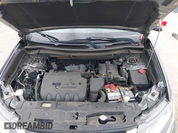 2018 Mitsubishi Outlander ES z VIN JA4AZ2A32JZ004749, wystawiony jako IAAI lot #42172216 z przebiegiem 95 533 mil mil oraz . Historia ofert i sprzedaży dostępna na DreamBid. Obrazek 10.