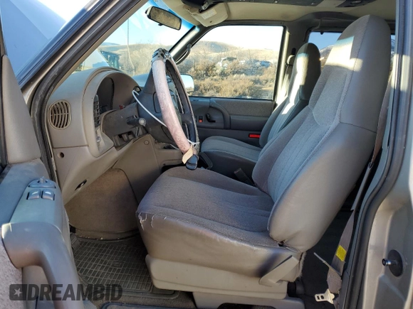 2002 Chevrolet Astro with VIN 1GNDM19X42B136240, listed as a Copart auction lot 87724935 with 195,652 mi miles and Salvage Title. Bid and sale history available at carsss.com. Image 7.