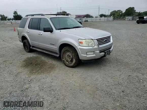 2008 Ford Explorer XLT z VIN 1FMEU63E88UA86923, wystawiony jako Copart lot #59770935 z przebiegiem 140 213 mil mil oraz Szkoda całkowita • Salvage title. Historia ofert i sprzedaży dostępna na DreamBid. Obrazek 14.