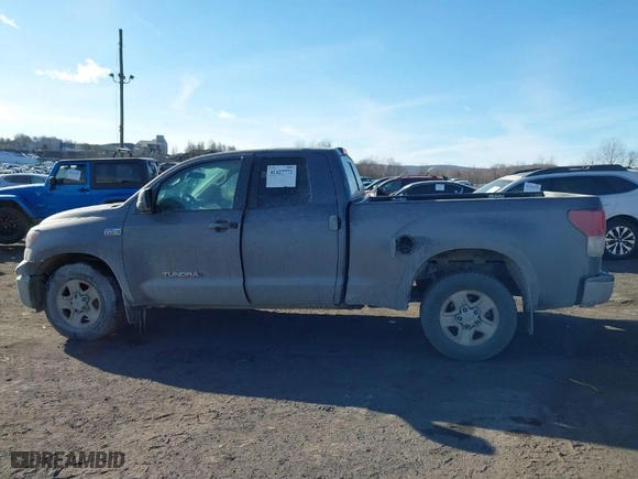 2012 Toyota Tundra 4WD Truck with VIN 5TFUY5F11CX264167, listed as a IAAI auction lot 41427772 with NaN miles. Bid and sale history available at carsss.com. Image 14.
