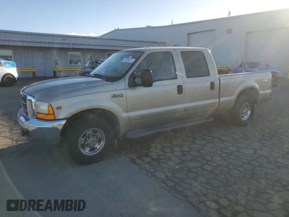 2001 Ford Super Duty F-250 XL with VIN 1FTNW20S81EA81948, listed as a Copart auction lot 49008325 with 211,966 mi miles and Salvage Title. Bid and sale history available at carsss.com. Image 1.